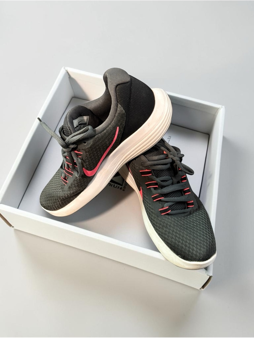 Nike Sneakers, SZ 8.5